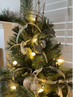 Customer decorated tree 3